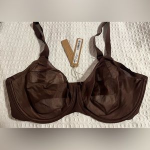 SKIMS No Show Molded Unlined Demi Bra